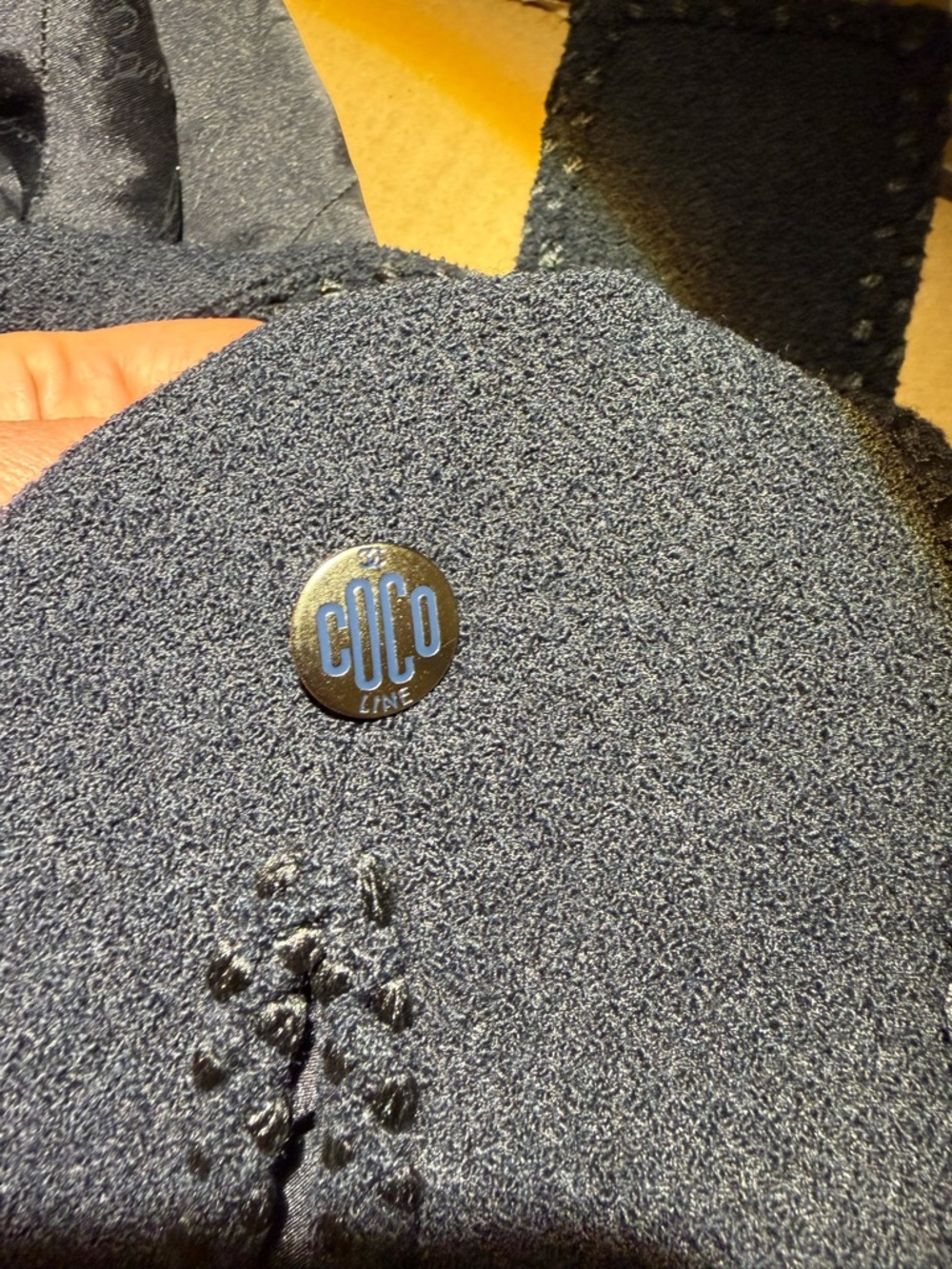 CHANEL Midnight Blue Press Sample Jacket, Size 38 - Picture 13 of 14